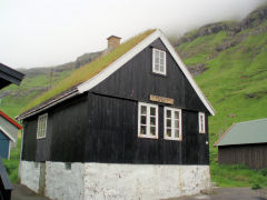 et hus i Tjørnuvik